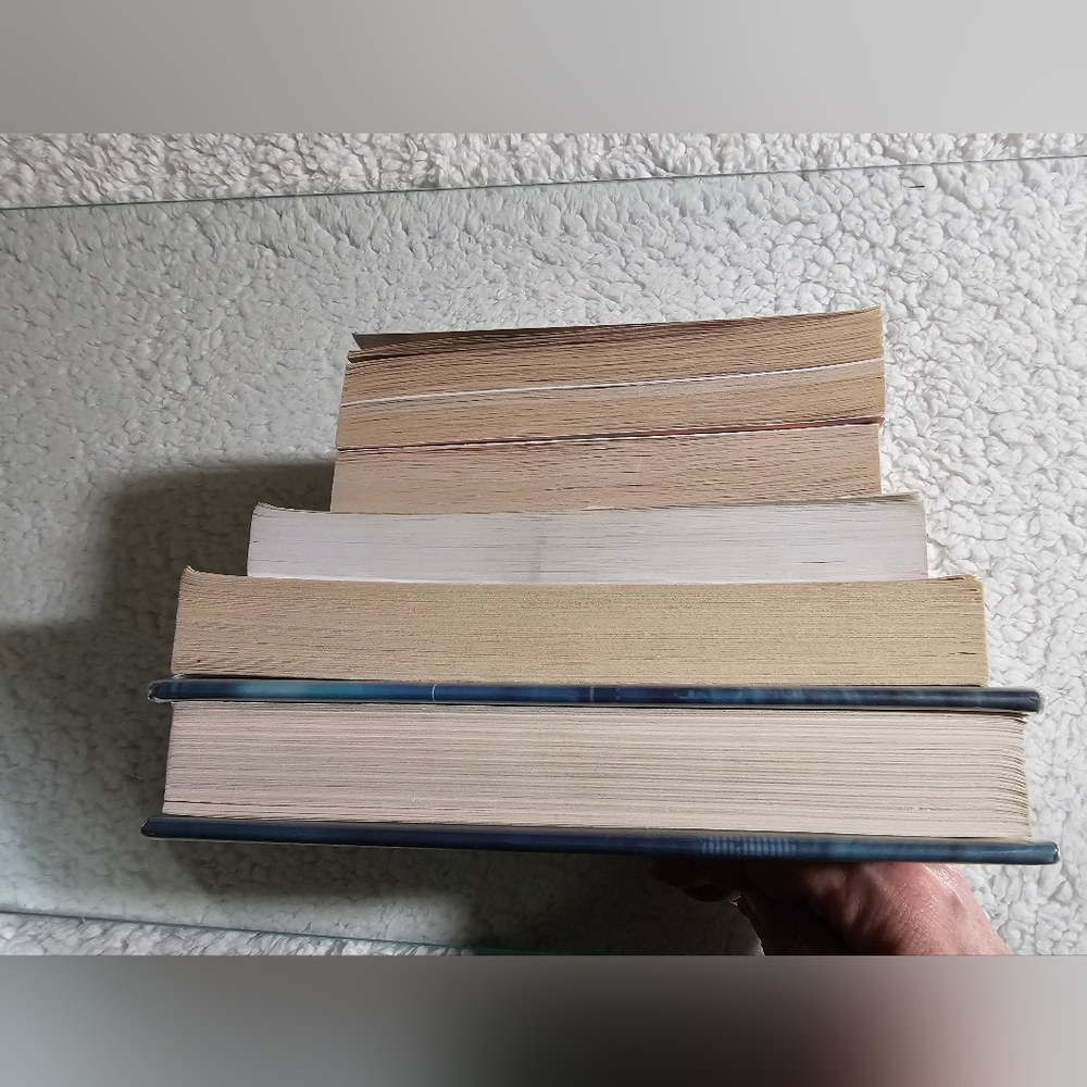 Books ( Bundle of 5) - Picture 12 of 13
